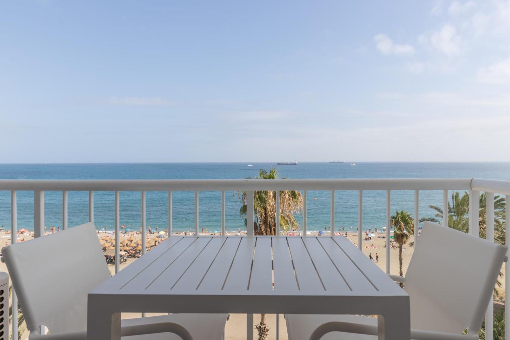 מאלגה Miradores Malagueta Beach מראה חיצוני תמונה